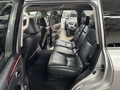 2011 Lexus LX 570 - Photo 12 - Portland, OR 97220