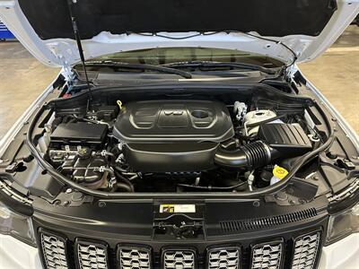 2017 Jeep Grand Cherokee Altitude   - Photo 9 - Portland, OR 97220