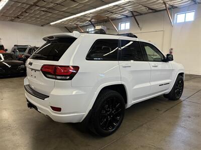 2017 Jeep Grand Cherokee Altitude   - Photo 3 - Portland, OR 97220