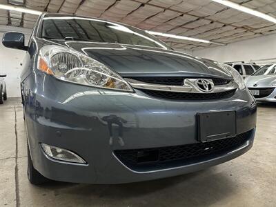 2010 Toyota Sienna XLE Limited   - Photo 37 - Portland, OR 97220