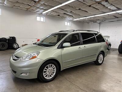 2010 Toyota Sienna XLE Limited   - Photo 6 - Portland, OR 97220