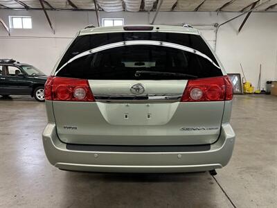 2010 Toyota Sienna XLE Limited   - Photo 4 - Portland, OR 97220