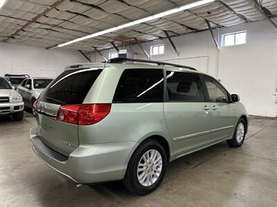 2010 Toyota Sienna XLE Limited   - Photo 3 - Portland, OR 97220