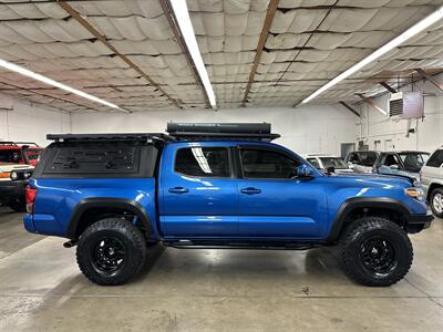 2017 Toyota Tacoma TRD Off-Road  Premium Double Cab - Photo 2 - Portland, OR 97220