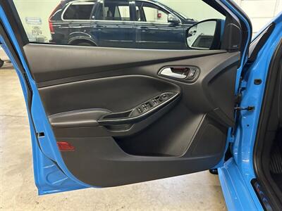 2017 Ford Focus RS   - Photo 25 - Portland, OR 97220