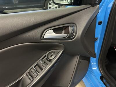 2017 Ford Focus RS   - Photo 26 - Portland, OR 97220