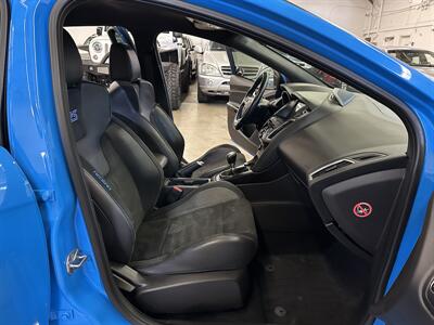 2017 Ford Focus RS   - Photo 18 - Portland, OR 97220