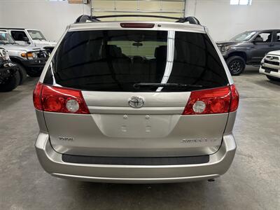 2007 Toyota Sienna CE 7-Passenger 1-Owner - Photo 4 - Portland, OR 97220