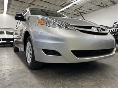 2007 Toyota Sienna CE 7-Passenger 1-Owner - Photo 31 - Portland, OR 97220