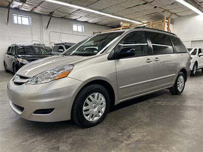 2007 Toyota Sienna CE 7-Passenger 1-Owner - Photo 6 - Portland, OR 97220