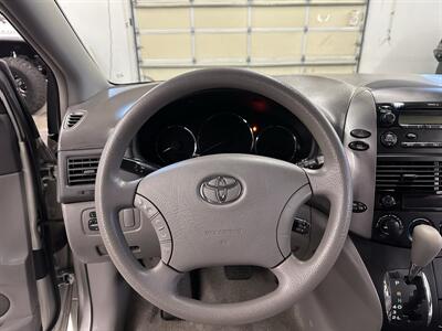 2007 Toyota Sienna CE 7-Passenger 1-Owner - Photo 19 - Portland, OR 97220