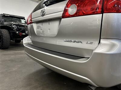 2007 Toyota Sienna CE 7-Passenger 1-Owner - Photo 37 - Portland, OR 97220