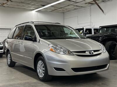 2007 Toyota Sienna CE 7-Passenger 1-Owner - Photo 1 - Portland, OR 97220
