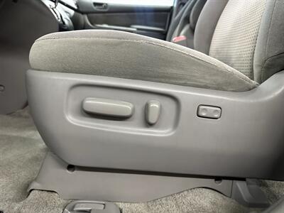 2007 Toyota Sienna CE 7-Passenger 1-Owner - Photo 22 - Portland, OR 97220