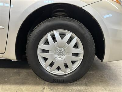 2007 Toyota Sienna CE 7-Passenger 1-Owner - Photo 10 - Portland, OR 97220