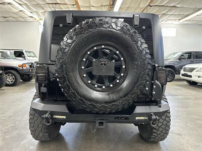 2015 Jeep Wrangler Unlimited Rubicon   - Photo 4 - Portland, OR 97220