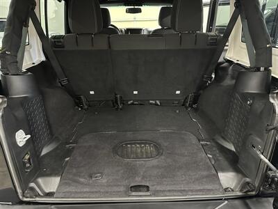 2015 Jeep Wrangler Unlimited Rubicon   - Photo 19 - Portland, OR 97220