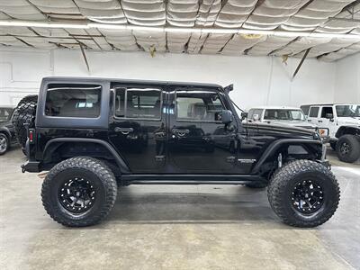 2015 Jeep Wrangler Unlimited Rubicon   - Photo 2 - Portland, OR 97220