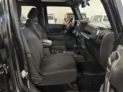 2015 Jeep Wrangler Unlimited Rubicon   - Photo 18 - Portland, OR 97220