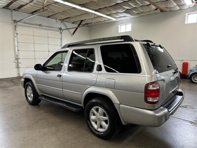 2002 Nissan Pathfinder SE   - Photo 5 - Portland, OR 97220