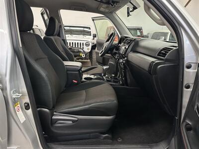 2017 Toyota 4Runner TRD Off-Road   - Photo 19 - Portland, OR 97220