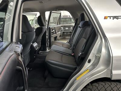 2017 Toyota 4Runner TRD Off-Road   - Photo 17 - Portland, OR 97220
