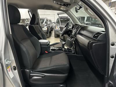 2017 Toyota 4Runner TRD Off-Road   - Photo 18 - Portland, OR 97220