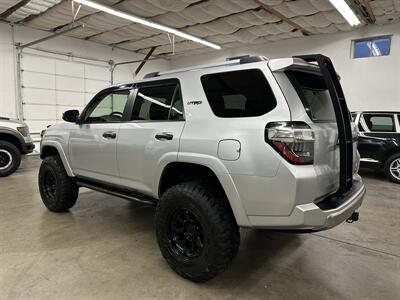 2017 Toyota 4Runner TRD Off-Road   - Photo 5 - Portland, OR 97220
