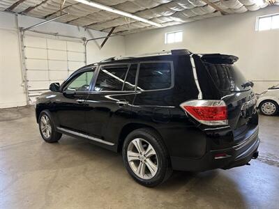 2012 Toyota Highlander Limited  AWD 1-Owner - Photo 5 - Portland, OR 97220