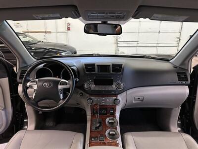 2012 Toyota Highlander Limited  AWD 1-Owner - Photo 17 - Portland, OR 97220