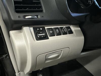 2012 Toyota Highlander Limited  AWD 1-Owner - Photo 29 - Portland, OR 97220