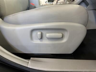 2012 Toyota Highlander Limited  AWD 1-Owner - Photo 33 - Portland, OR 97220