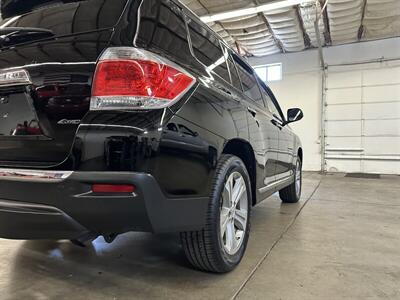 2012 Toyota Highlander Limited  AWD 1-Owner - Photo 42 - Portland, OR 97220