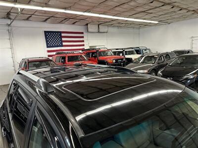 2012 Toyota Highlander Limited  AWD 1-Owner - Photo 8 - Portland, OR 97220