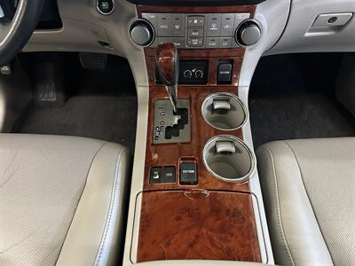2012 Toyota Highlander Limited  AWD 1-Owner - Photo 19 - Portland, OR 97220
