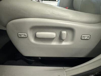 2012 Toyota Highlander Limited  AWD 1-Owner - Photo 32 - Portland, OR 97220