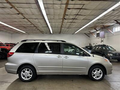 2004 Toyota Sienna LE 7 Passenger   - Photo 2 - Portland, OR 97220