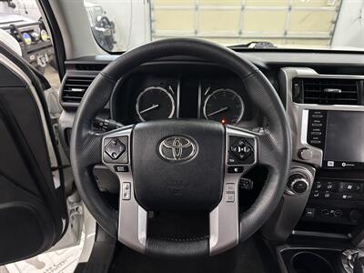 2020 Toyota 4Runner Limited   - Photo 17 - Portland, OR 97220