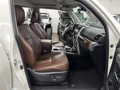 2020 Toyota 4Runner Limited   - Photo 14 - Portland, OR 97220