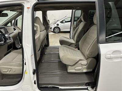 2020 Toyota Sienna LE 7-Passenger  2IN LIFT KIT - Photo 12 - Portland, OR 97220