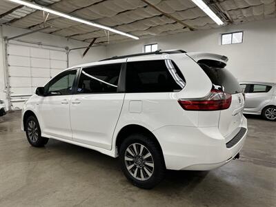 2020 Toyota Sienna LE 7-Passenger  2IN LIFT KIT - Photo 5 - Portland, OR 97220