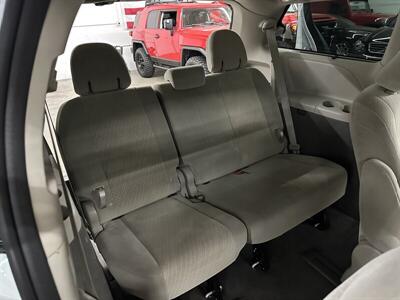 2020 Toyota Sienna LE 7-Passenger  2IN LIFT KIT - Photo 16 - Portland, OR 97220