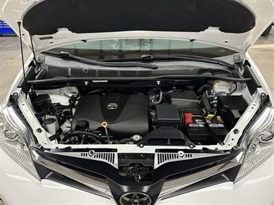 2020 Toyota Sienna LE 7-Passenger  2IN LIFT KIT - Photo 8 - Portland, OR 97220