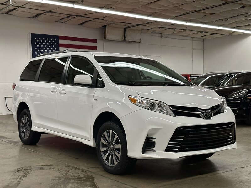 2020 Toyota Sienna LE 7-Passenger  2IN LIFT KIT - Photo 1 - Portland, OR 97220