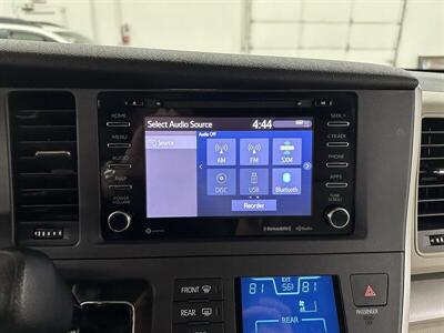 2020 Toyota Sienna LE 7-Passenger  2IN LIFT KIT - Photo 22 - Portland, OR 97220