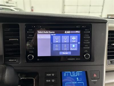 2020 Toyota Sienna LE 7-Passenger  2IN LIFT KIT - Photo 22 - Portland, OR 97220