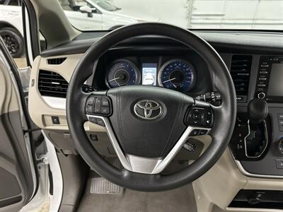 2020 Toyota Sienna LE 7-Passenger  2IN LIFT KIT - Photo 20 - Portland, OR 97220