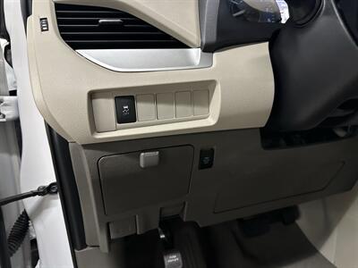 2020 Toyota Sienna LE 7-Passenger  2IN LIFT KIT - Photo 27 - Portland, OR 97220