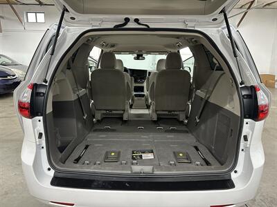 2020 Toyota Sienna LE 7-Passenger  2IN LIFT KIT - Photo 18 - Portland, OR 97220