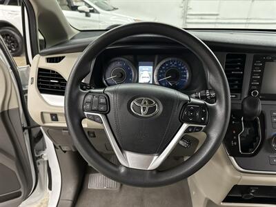 2020 Toyota Sienna LE 7-Passenger  2IN LIFT KIT - Photo 20 - Portland, OR 97220